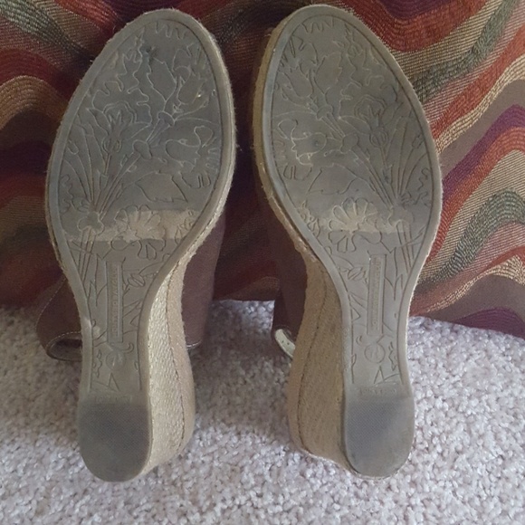 Shoes - Picture 6 of 6